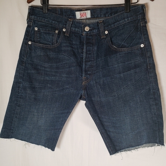 Levi 501 Dark Washed Cut off Shorts Sz 32 - Picture 1 of 7